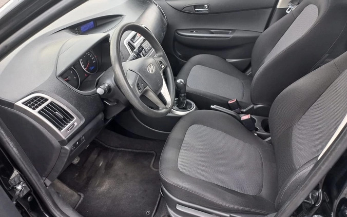 Hyundai i20 cena 17900 przebieg: 121000, rok produkcji 2012 z Radziejów małe 137